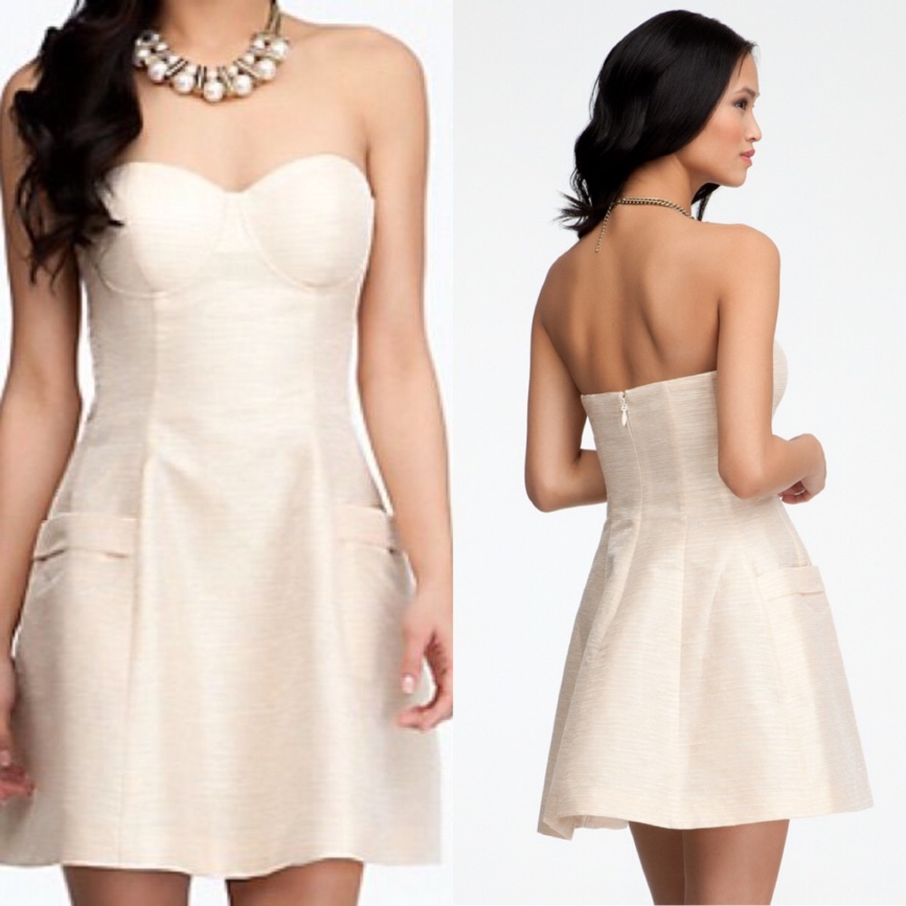 🚫SOLD🚫Bebe Strapless Cocktail Dress